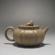 Load image into Gallery viewer, Fully Handmade Jiangpo-Qingni Jingwen Lion Head Yixing Teapot by Feng Tao 全手工冯涛降坡青泥筋纹狮球 150ml
