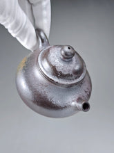 Load image into Gallery viewer, Wood Fired Lao Zini Rongtian Yixing Teapot 柴烧老紫泥容天 155ml
