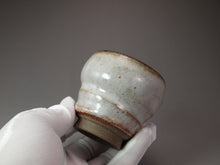 Load image into Gallery viewer, Shino Glazed Stoneware Teacup no.15 手工陶艺志野杯 110ml
