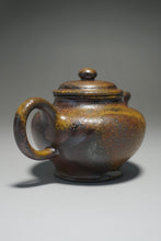 Load image into Gallery viewer, Wood Fired Duozhi Dicaoqing Yixing Teapot 柴烧底槽清掇只 160ml

