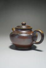 Load image into Gallery viewer, Wood Fired Duozhi Dicaoqing Yixing Teapot 柴烧底槽清掇只 160ml

