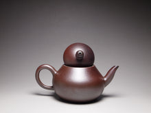 Load image into Gallery viewer, Wood Fired Pear Lao Zini Yixing Teapot no.2 柴烧老紫泥梨形 160ml
