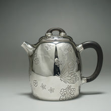 Load image into Gallery viewer, 999 Pure Silver Handmade Butterfly and Flowers Teapot 全手工花与蝶镜面银壶 160ml
