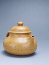 Load image into Gallery viewer, Fully Handmade JinKui Huangjin Duanni Rongtian Yixing Teapot 全手工蔡赫伟金葵黄段泥容天 160ml
