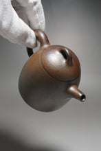 Load image into Gallery viewer, Wood Fired Dicaoqing Qinquan Yixing Teapot 柴烧底槽清秦权 160ml
