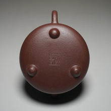 Load image into Gallery viewer, Lao Zini Shipiao Yixing Teapot 老紫泥石瓢 155ml
