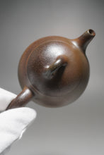 Load image into Gallery viewer, Wood Fired Dicaoqing Qinquan Yixing Teapot 柴烧底槽清秦权 160ml
