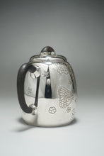 Load image into Gallery viewer, 999 Pure Silver Handmade Butterfly and Flowers Teapot 全手工花与蝶镜面银壶 160ml
