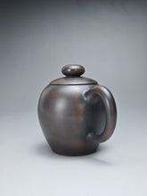 Load image into Gallery viewer, 160ml Julunzhu Nixing Teapot by Wu Sheng Sheng 坭兴吴盛胜巨轮珠
