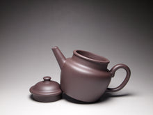 Load image into Gallery viewer, Dicaoqing Julun Yixing Teapot 底槽清执壶 155ml
