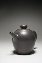 Load image into Gallery viewer, Julunzhu Nixing Teapot by Wu Sheng Sheng 坭兴吴盛胜巨轮珠 165ml
