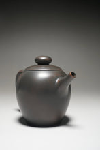 Load image into Gallery viewer, Julunzhu Nixing Teapot by Wu Sheng Sheng 坭兴吴盛胜巨轮珠 165ml
