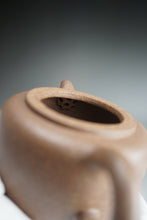 Load image into Gallery viewer, Yellow Jiangponi Jinglan yixing Teapot 降坡黄泥井栏 165ml
