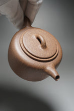 Load image into Gallery viewer, Yellow Jiangponi Jinglan yixing Teapot 降坡黄泥井栏 165ml
