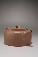Load image into Gallery viewer, Yellow Jiangponi Jinglan yixing Teapot 降坡黄泥井栏 165ml
