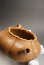 Load image into Gallery viewer, Fully Handmade Huangjin Duan Jinwen Yule by Hu Manshan 全手工胡漫山黄金段筋纹鱼乐 170ml
