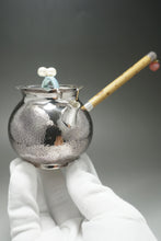 Load image into Gallery viewer, 999 Pure Silver Handmade Side Handle Teapot with Baroque Pearls 全手工长柄侧把银壶 170ml
