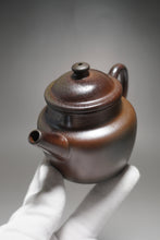 Load image into Gallery viewer, Wood Fired Dicaoqing Zhihu Yixing Teapot 柴烧底槽清执壶 170ml
