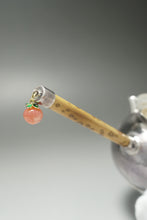 Load image into Gallery viewer, 999 Pure Silver Handmade Side Handle Teapot with Baroque Pearls 全手工长柄侧把银壶 170ml
