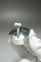 Load image into Gallery viewer, 999 Pure Silver Handmade Side Handle Teapot with Baroque Pearls 全手工长柄侧把银壶 170ml
