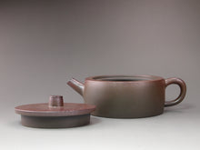 Load image into Gallery viewer, Wood Fired Zhoupan Dicaoqing Yixing Teapot 柴烧底槽青周盘 175ml
