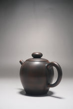 Load image into Gallery viewer, Julunzhu Nixing Teapot by Wu Sheng Sheng 坭兴吴盛胜巨轮珠 175ml
