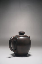 Load image into Gallery viewer, Julunzhu Nixing Teapot by Wu Sheng Sheng 坭兴吴盛胜巨轮珠 175ml
