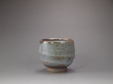 Load image into Gallery viewer, Shino Glazed Stoneware Teacup no.17 手工陶艺志野杯 120ml
