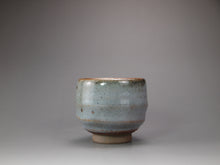 Load image into Gallery viewer, Shino Glazed Stoneware Teacup no.17 手工陶艺志野杯 120ml
