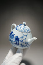 Load image into Gallery viewer, Qinghua Three Birds Jingdezhen Fine Porcelain Teapot by Master KuangShi 青花手绘匡石作梨形壶 180ml
