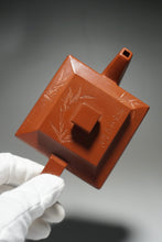 Load image into Gallery viewer, Fully Handmade Zhuni Dahongpao Fangshanyishi square teapot with carving by Wang Yujuan 全手工朱泥大红袍方山逸士带刻绘王玉娟制 180ml
