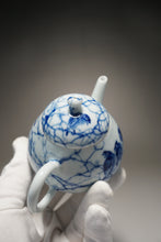 Load image into Gallery viewer, Qinghua Three Birds Jingdezhen Fine Porcelain Teapot by Master KuangShi 青花手绘匡石作梨形壶 180ml
