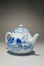 Load image into Gallery viewer, Qinghua Three Birds Jingdezhen Fine Porcelain Teapot by Master KuangShi 青花手绘匡石作梨形壶 180ml
