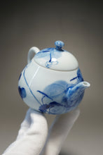Load image into Gallery viewer, Qinghua Lotus and Fish Jingdezhen Fine Porcelain Teapot by Master KuangShi 青花手绘匡石作梨形壶 180ml
