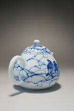 Load image into Gallery viewer, Qinghua Three Birds Jingdezhen Fine Porcelain Teapot by Master KuangShi 青花手绘匡石作梨形壶 180ml
