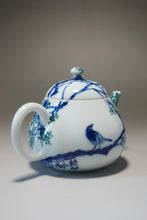 Load image into Gallery viewer, Qinghua Bird in the Tree Jingdezhen Fine Porcelain Teapot by Master KuangShi 青花手绘匡石作梨形壶 180ml

