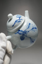 Load image into Gallery viewer, Qinghua Pine Tree Jingdezhen Porcelain Teapot 青花壶松树茶壶 185ml
