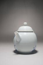 Load image into Gallery viewer, Qinghua partridge Jingdezhen Porcelain Teapot 青花壶鹧鸪茶壶 185ml
