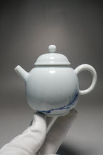 Load image into Gallery viewer, Qinghua Pine Tree Jingdezhen Porcelain Teapot 青花壶松树茶壶 185ml
