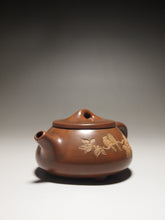 Load image into Gallery viewer, Shipiao Nixing Teapot with Carving by Li Changquan 黎昌权刻绘坭兴石瓢 190ml
