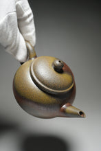 Load image into Gallery viewer, Wood Fired Handpicked TianQingNi Shuiping Yixing Teapot No. 1 柴烧天青泥水平壶 200ml
