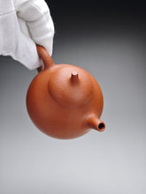 Load image into Gallery viewer, Zhuni Dahongpao Mellon Yixing Teapot 朱泥大红袍袍匏瓜 200ml
