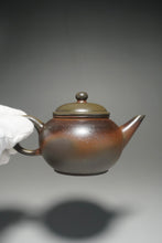 Load image into Gallery viewer, Wood Fired Handpicked TianQingNi Shuiping Yixing Teapot 柴烧天青泥水平壶 200ml

