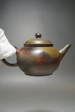 Load image into Gallery viewer, Wood Fired Handpicked TianQingNi Shuiping Yixing Teapot 柴烧天青泥水平壶 200ml
