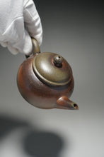Load image into Gallery viewer, Wood Fired Handpicked TianQingNi Shuiping Yixing Teapot 柴烧天青泥水平壶 200ml
