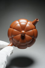 Load image into Gallery viewer, Fully Handmade Hongpilong Jingwen Plum Blossom Yixing Teapot by Gu Shuyun 全手工顾淑云红皮龙筋纹梅花居士 200ml
