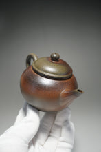 Load image into Gallery viewer, Wood Fired Handpicked TianQingNi Shuiping Yixing Teapot 柴烧天青泥水平壶 200ml
