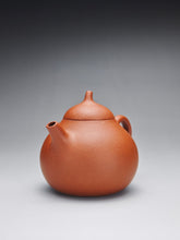 Load image into Gallery viewer, Zhuni Dahongpao Mellon Yixing Teapot 朱泥大红袍匏瓜 200ml
