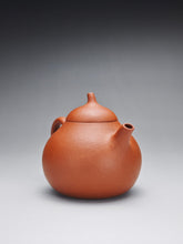 Load image into Gallery viewer, Zhuni Dahongpao Mellon Yixing Teapot 朱泥大红袍袍匏瓜 200ml
