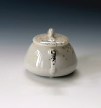 Load image into Gallery viewer, Inge Nielsen Porcelain Shino Shipiao no.2, 80ml

